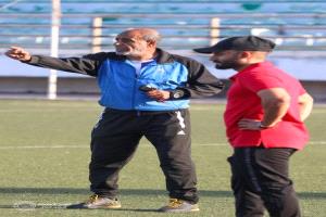 نادي التلال يعلن إنهاء ارتباطه بالمدرب المصري الليثي