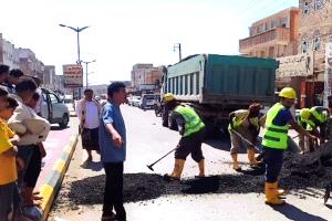 الانتهاء من عمل مطبات السرعة في الخط المزدوج في مدينة الحبيلين بردفان